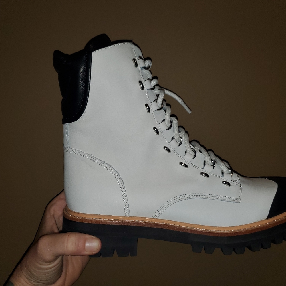 Sigerson Morrison Irene Round Toe boots